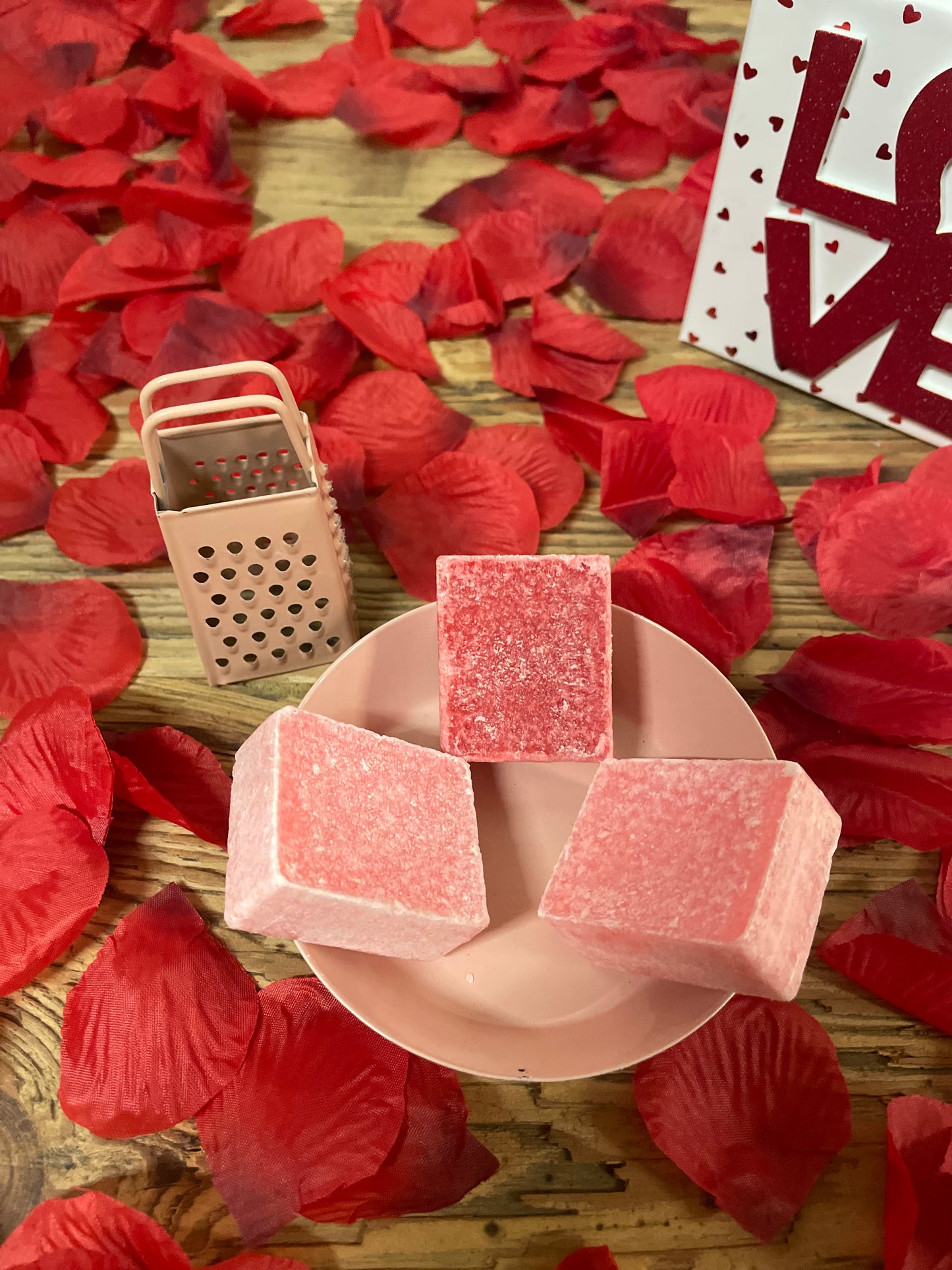Valentinstag Geschenk rosa Raspel Duftwürfel